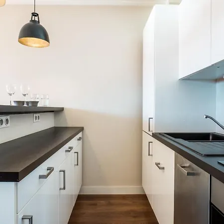 Διαμέρισμα Cozy With Balcony And Air Conditioning Καν-συρ-Μερ