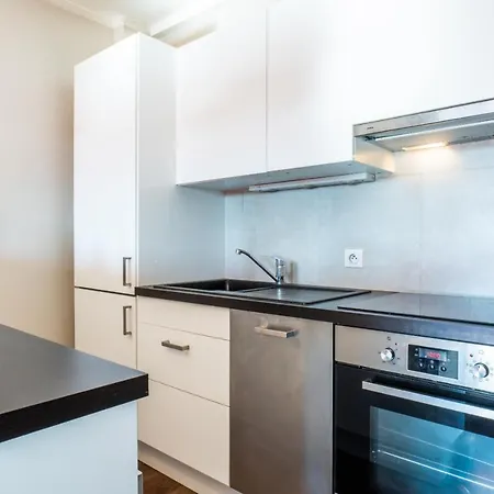 Διαμέρισμα Cozy With Balcony And Air Conditioning